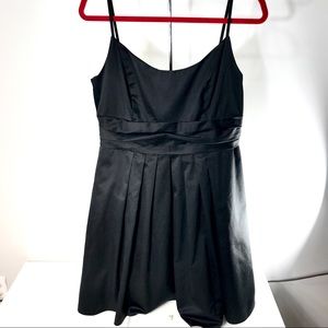 Black Party Dress Empire Pleated Pockets Sz 12 34D